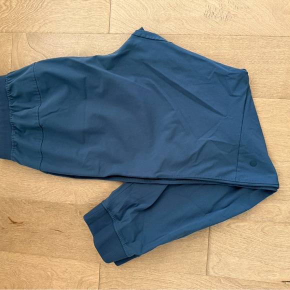 Lululemon Men's Blue Joggers - Picture 2 of 2